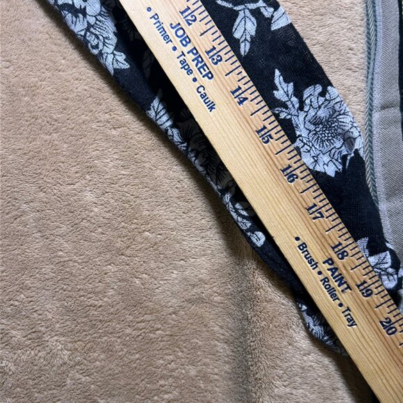 One A Women Medium Black White Floral Knit‎ Lace Long Sleeve Open Cardigan (V) - Picture 7 of 7